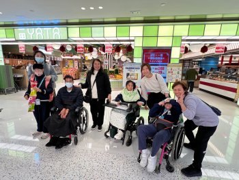  F班參觀新城市廣場