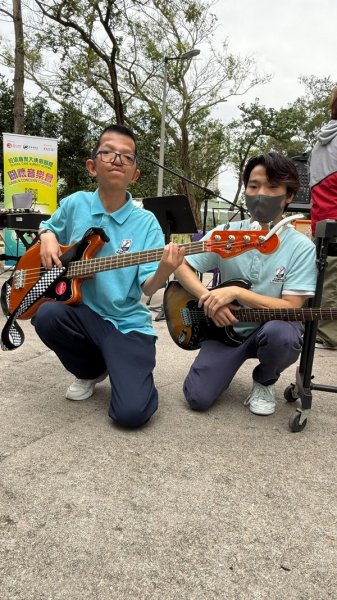 本校學生到社福機構進行表演