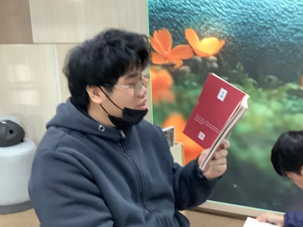 H,I班優閱臺