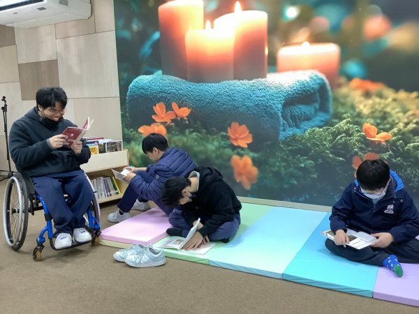 H,I班優閱臺