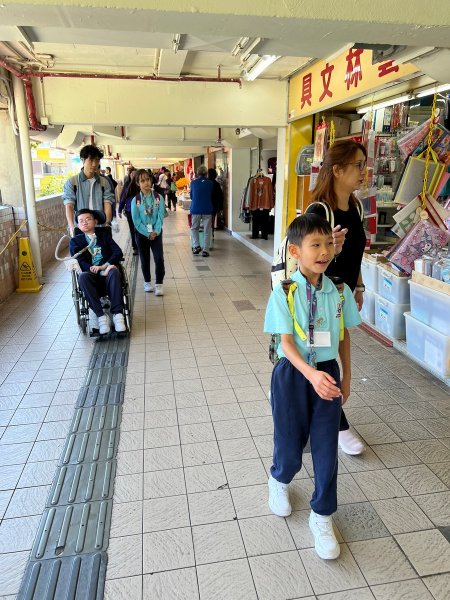 參觀「香港多面體」展覽