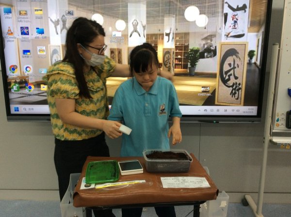 J 班工作體驗 咖啡渣包裝