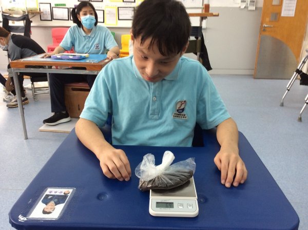 J 班工作體驗 咖啡渣包裝