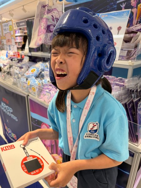 D班單元活動．乘搭巴士與購買玩具