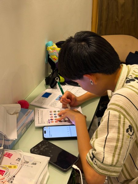 02_休息時間都不忘完成學習冊